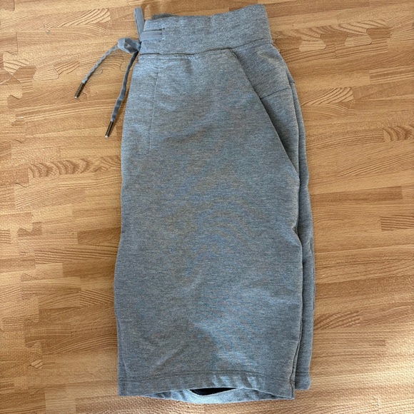 Lululemon City Sweat Short 9” Heather Grey Size S Men Fleece Lined Lounge Shorts - Picture 8 of 11